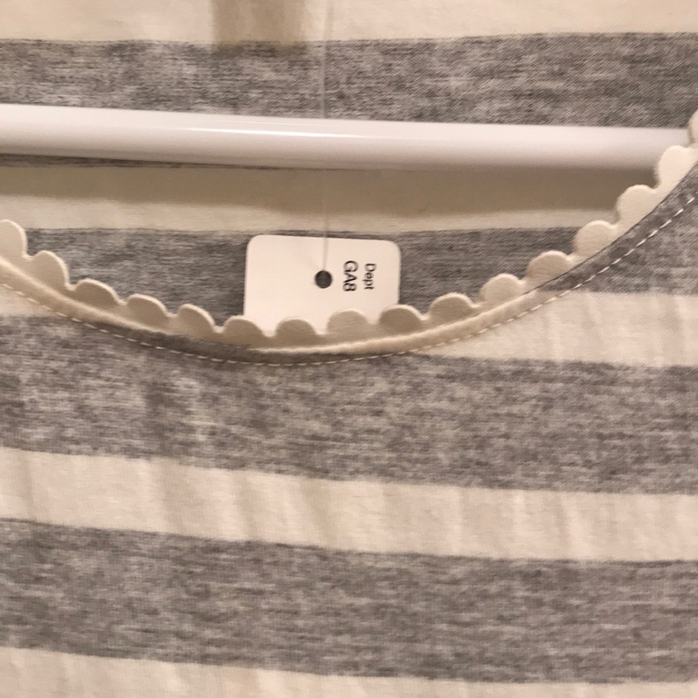 JCrew Tank tip - Picture 3 of 6